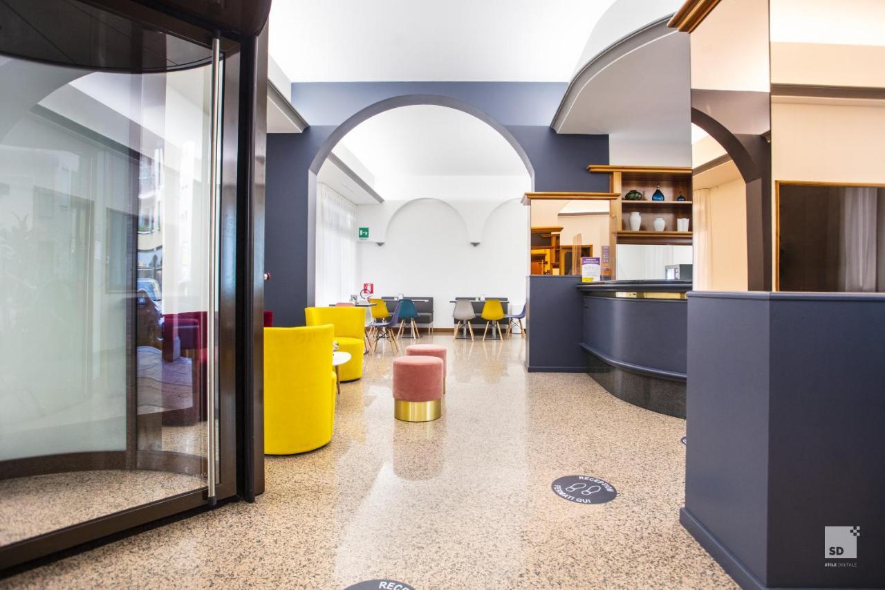 Hotel Blumen Collection By Gsa Hotels Bologna Bagian luar foto
